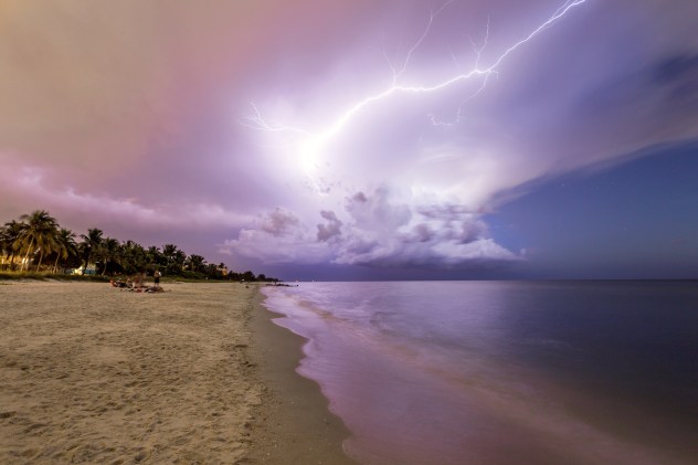 Lightning strike turns deadly on Florida beach at start of Independence Day weekend