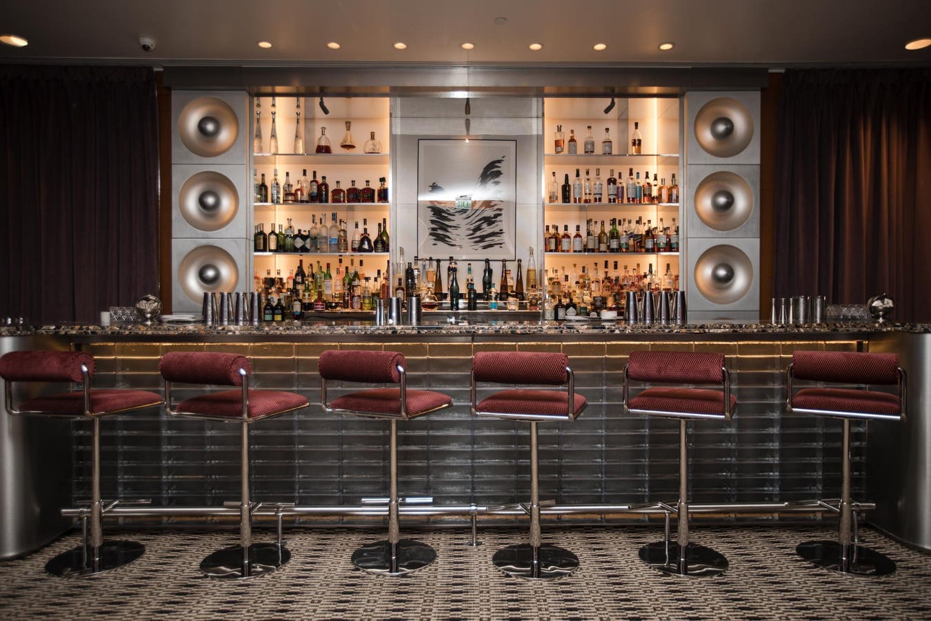 Four Seasons Miami’s New Bar Serves Oyster Martinis And Caviar Nuggets