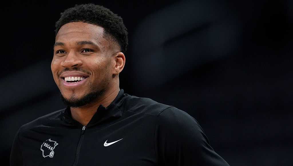 Giannis Antetokounmpo traded to Miami Heat in deal with Bucks