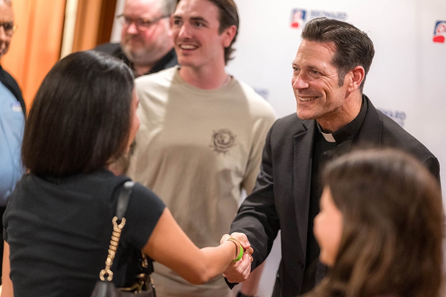Popular podcaster Father Mike Schmitz unpacks Christ's Gospel parables, offers fresh insights