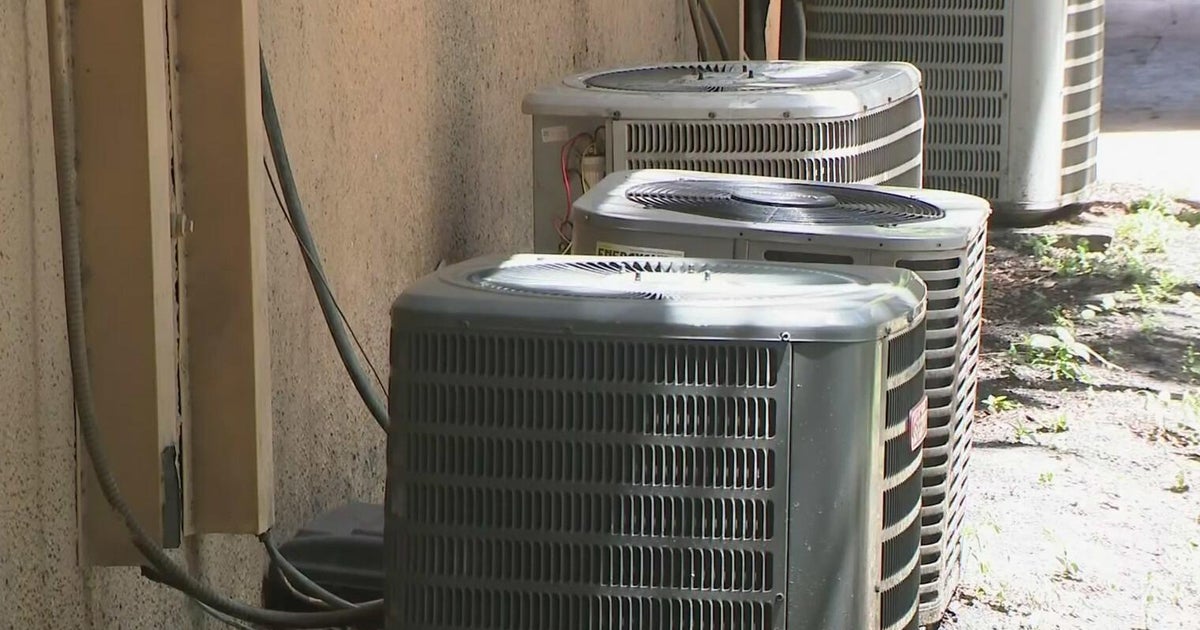 70-year-old Miami tenant says landlord refuses to repair A/C unit amid ongoing payment dispute