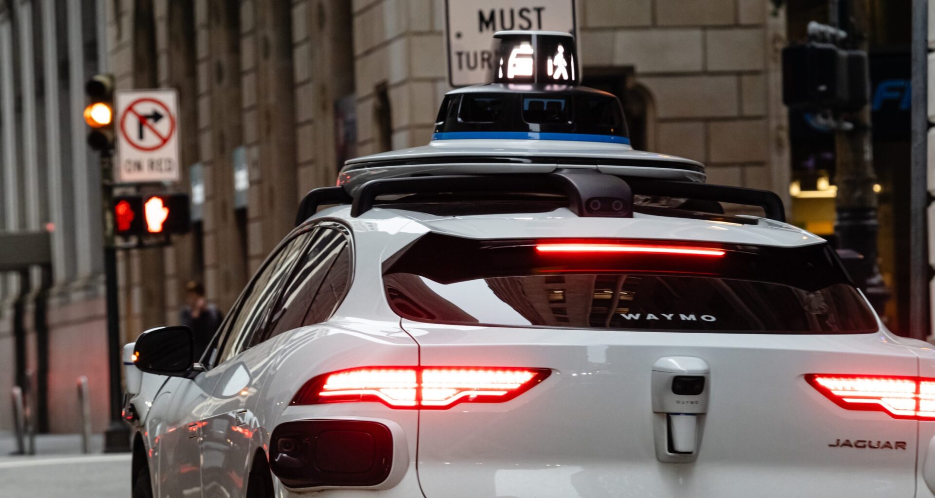 Waymo’s infamous robotaxis to soon be fully driverless in Tampa