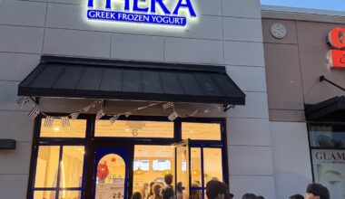 New Greek Frozen Yogurt Shop Brings an Authentic Taste of Greece to Waterford Lakes
