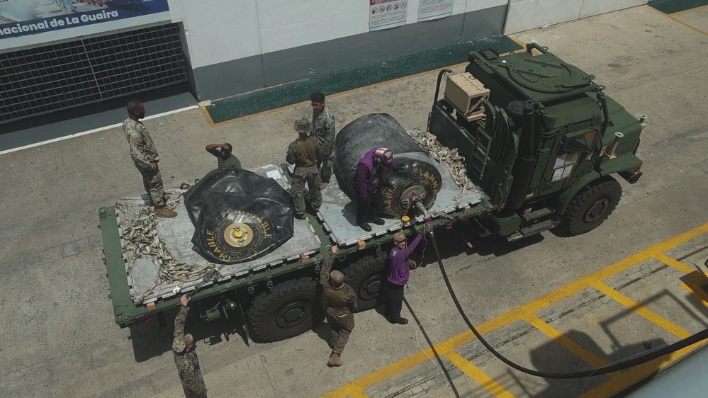 DVIDS - Video - LCF-24: CLB-8 receives fuel from USS Fort Lauderdale (B-Roll)
