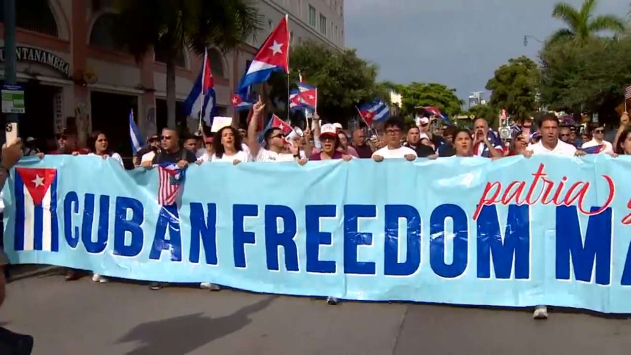 South Florida’s Cuban exile community rally for freedom in Little Havana amid island-wide blackout - WSVN 7News | Miami News, Weather, Sports