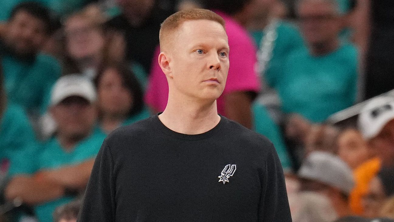 Magic name Spurs' Sean Sweeney as franchise's 16th head coach