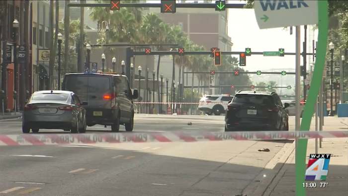 Heavy police presence shuts down part of East Bay Street in downtown Jacksonville