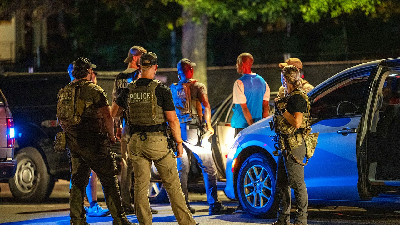 Man fleeing ICE agents killed by tractor-trailer in St. Augustine