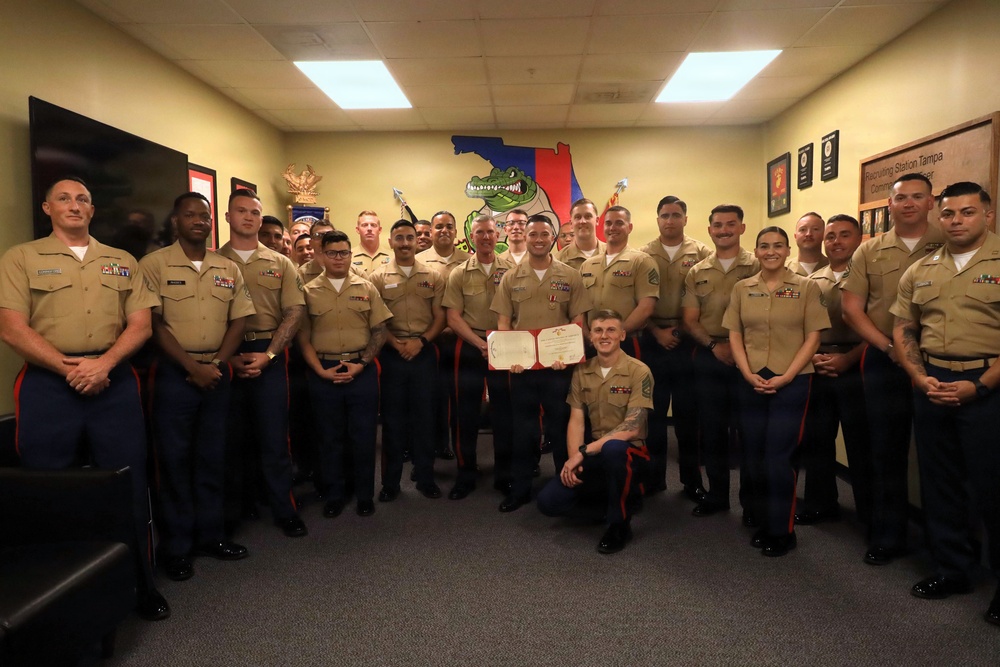 CMC Visits RS Tampa, Awards Meritorious Service Medal to Tampa XO Capt. Pambianchi