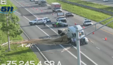 Apollo Beach I-75 crash: Semi-truck spills lumber, causes southbound traffic delays
