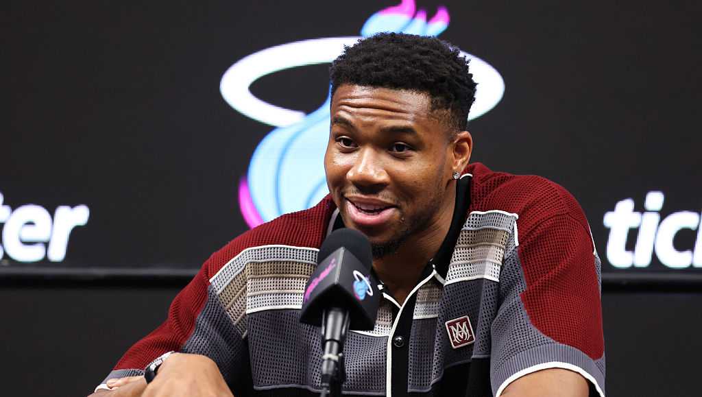 Giannis arrives in Miami, looking to follow Messi’s path to more titles and success
