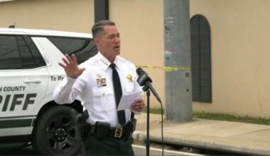 Man fatally shot after ambushing Hillsborough County deputies; 2 deputies hospitalized