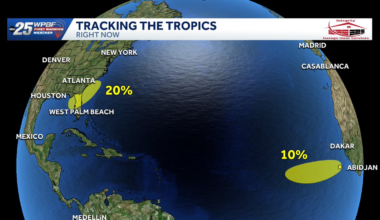 Tropical wave near Florida has a 20% chance of developing