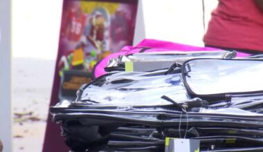 Former FSU, NFL player gives away more than 300 backpacks in Orlando