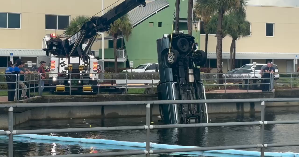 One dead after car found inside pond in Pinellas Park: FHP