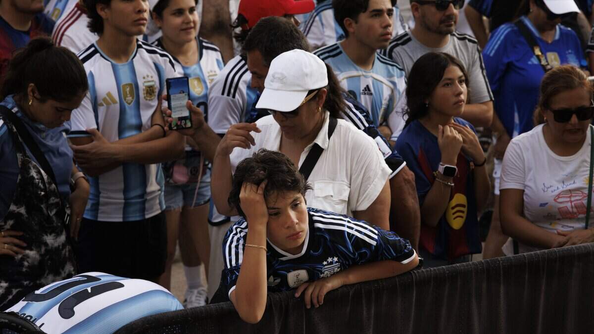 Argentina fans react in Miami Beach as Spain wins World Cup