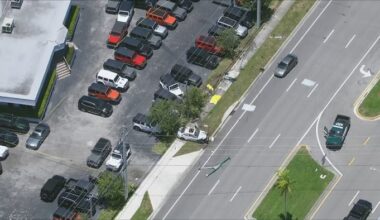 Crash shuts down part of US 1 in Pompano Beach