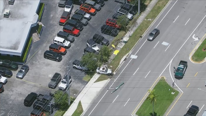Crash shuts down part of US 1 in Pompano Beach