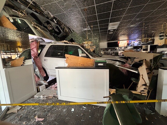 vehicle into restaurant in Carrollwood