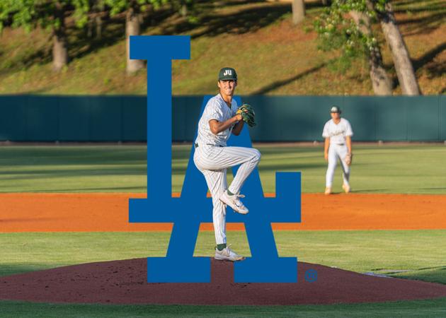 Alex Walsh Signs with Los Angeles Dodgers as Undrafted Free Agent