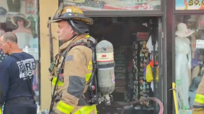 Fire erupts inside 2-story commercial building on Fort Lauderdale Beach