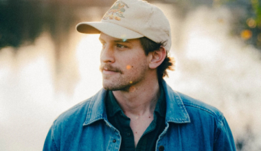 Leon Majcen, a St. Pete country star in the making, comes home to help close Crowbar