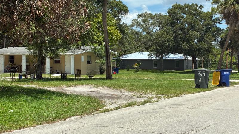 Newly released documents are shedding light on the arrest of a St. Lucie Public Schools employee accused of exposing himself to two young girls in Fort Pierce (WPEC)