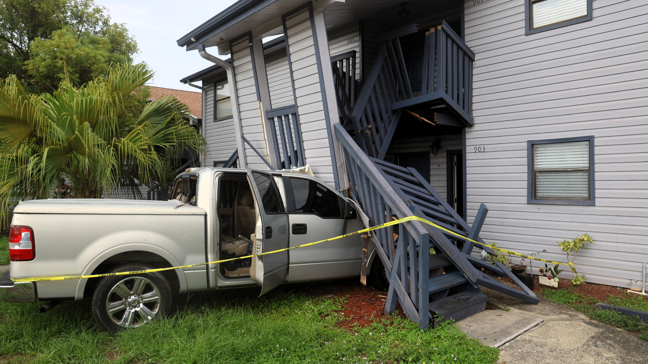 2 pediatric patients in serious condition after vehicle crashes into buildings: HCFR