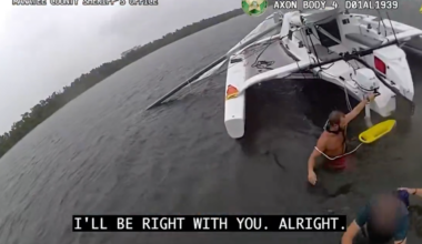 Video: 2 boaters rescued after catamaran strikes piling near Florida bridge