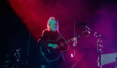 St. Pete’s Daddy Kool Records hosts early listen party for Phoebe Bridgers' ‘Lost Weekend’