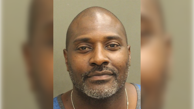 Former NFL player arrested on domestic battery charge in Florida