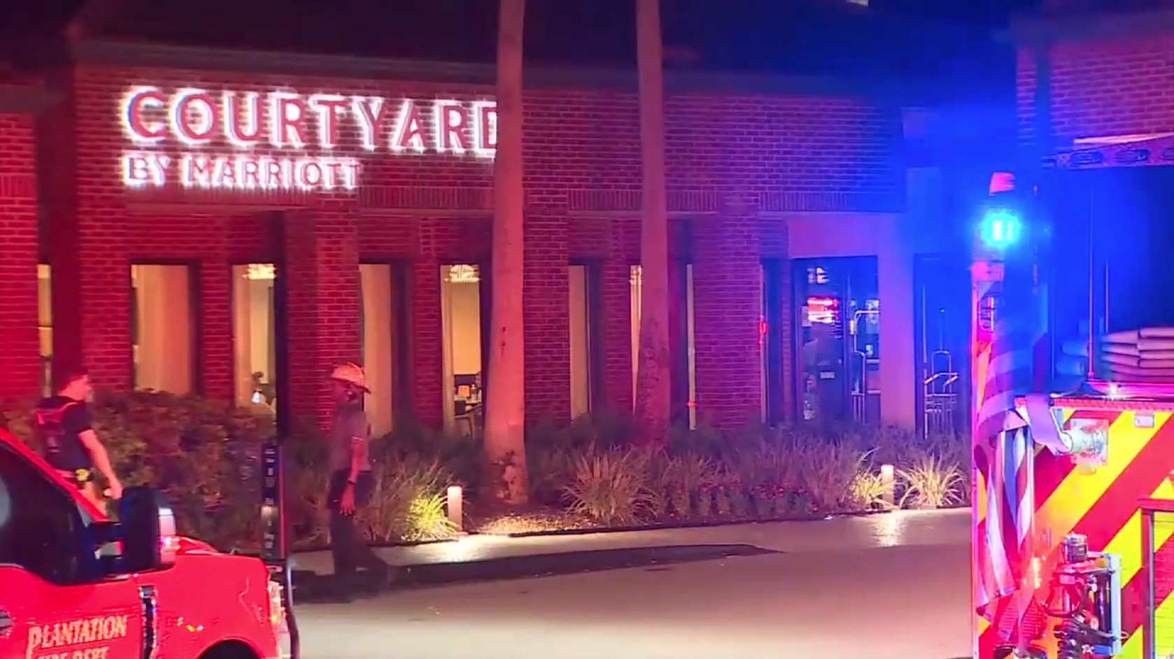 Courtyard by Marriott in Plantation evacuated after fire ignites in laundry room; no injuries - WSVN 7News | Miami News, Weather, Sports