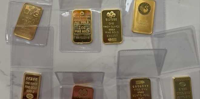 a retired surgeon in naples, florida, lost more than $700,000 in a money transfer scam that involved converting his savings into gold and handing it to a courier.