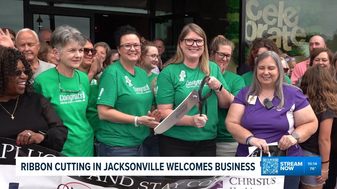 Jacksonville native brings custom gifts and awards business back to East Texas