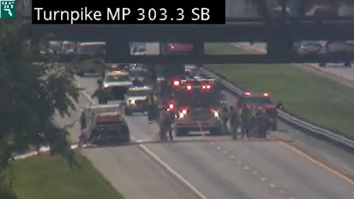 Southbound lane reopens on Florida's Turnpike near The Villages after vehicle fire