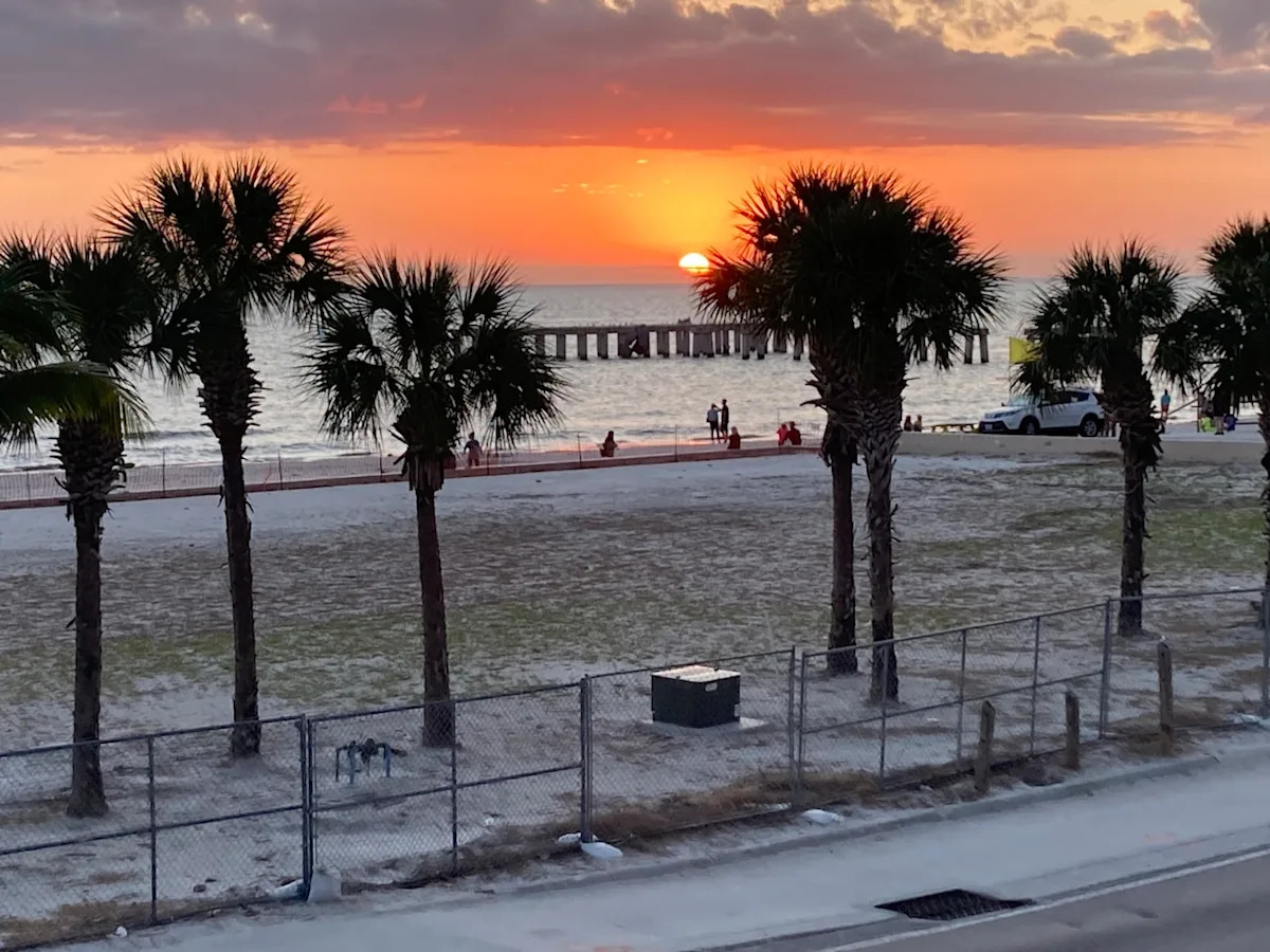 1 dead, 3 injured after Florida beach lightning strike on Fourth of July weekend