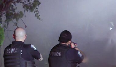 Man sets Hollywood home on fire, refuses to leave, officials say – NBC 6 South Florida