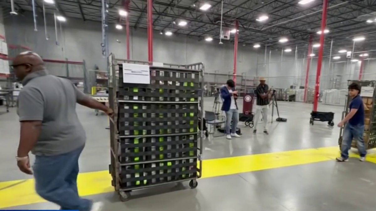 Miami-Dade voters can expect vote-by-mail ballots in mailboxes soon – NBC 6 South Florida
