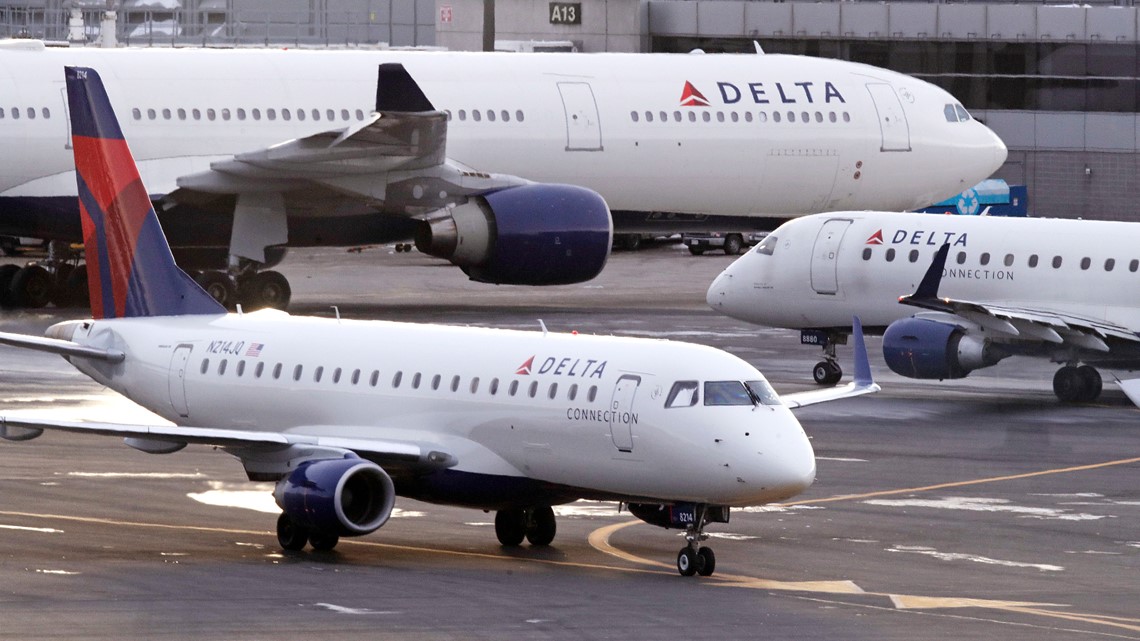 Delta flight diverts to Jacksonville, one person injured after turbulence