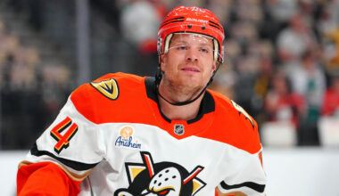 John Carlson Signs with the Tampa Bay Lightning