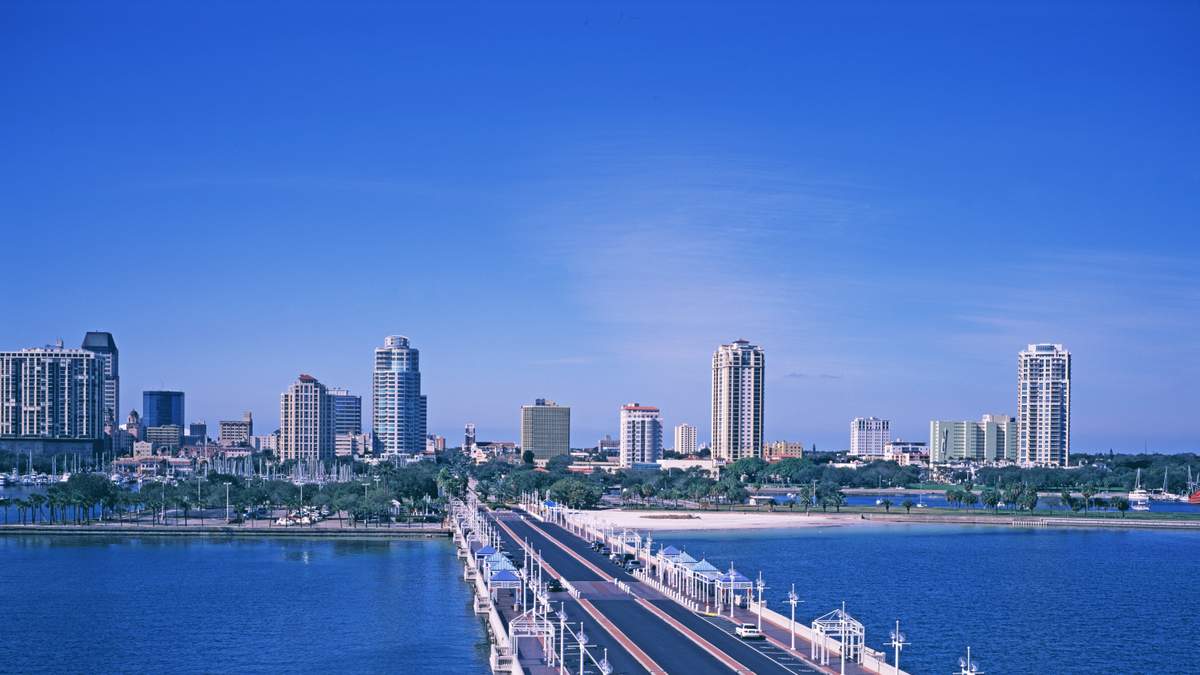 St. Petersburg Among Safest US Driving Cities, Tampa Drops in Rankings | NewsRadio WFLA