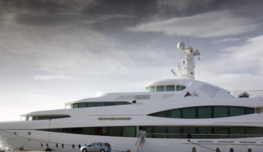 Superyacht Crash During Tow Damages Fort Lauderdale Riverwalk | NewsRadio WFLA