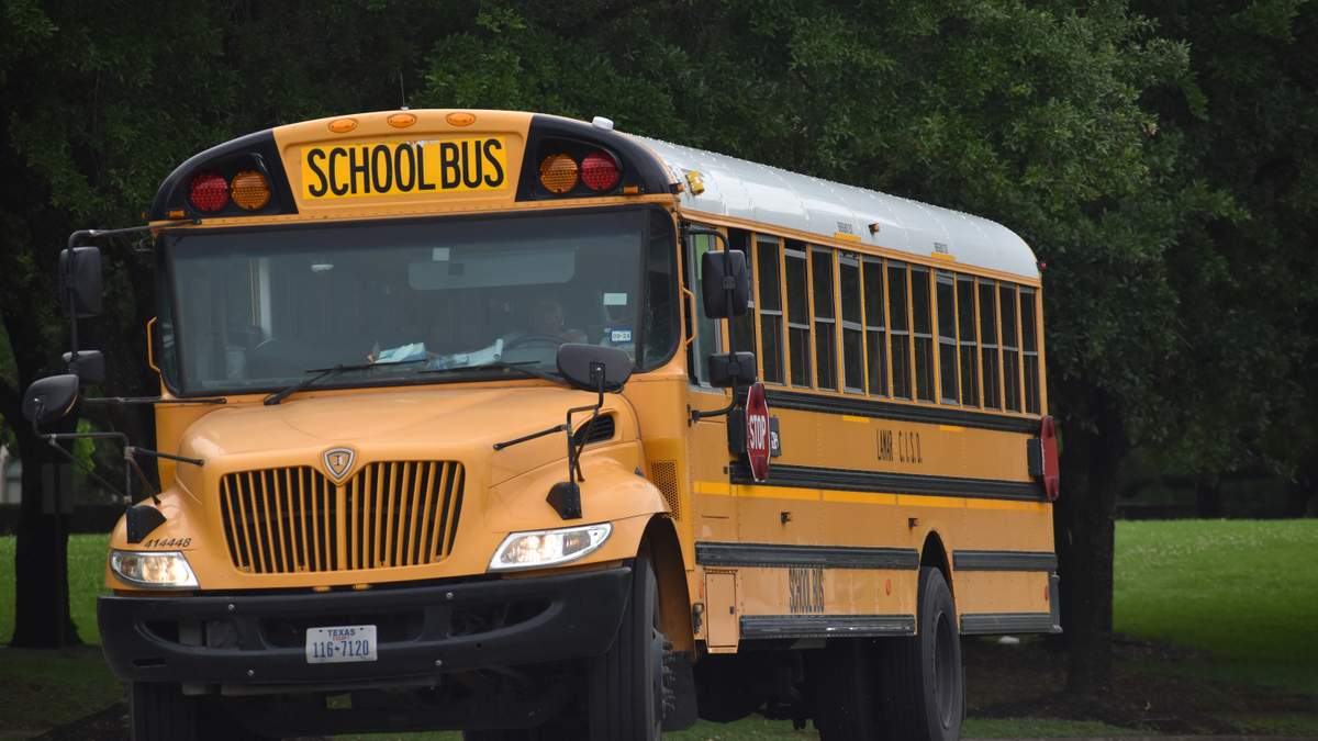 Broward School Buses Adding AI Cameras to Catch Illegal Passing | NewsRadio WIOD