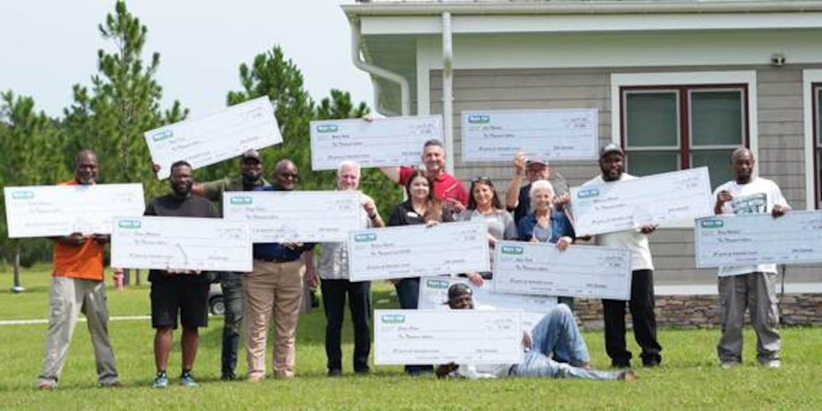 Waste Pro awards bonuses to North Central Florida employees