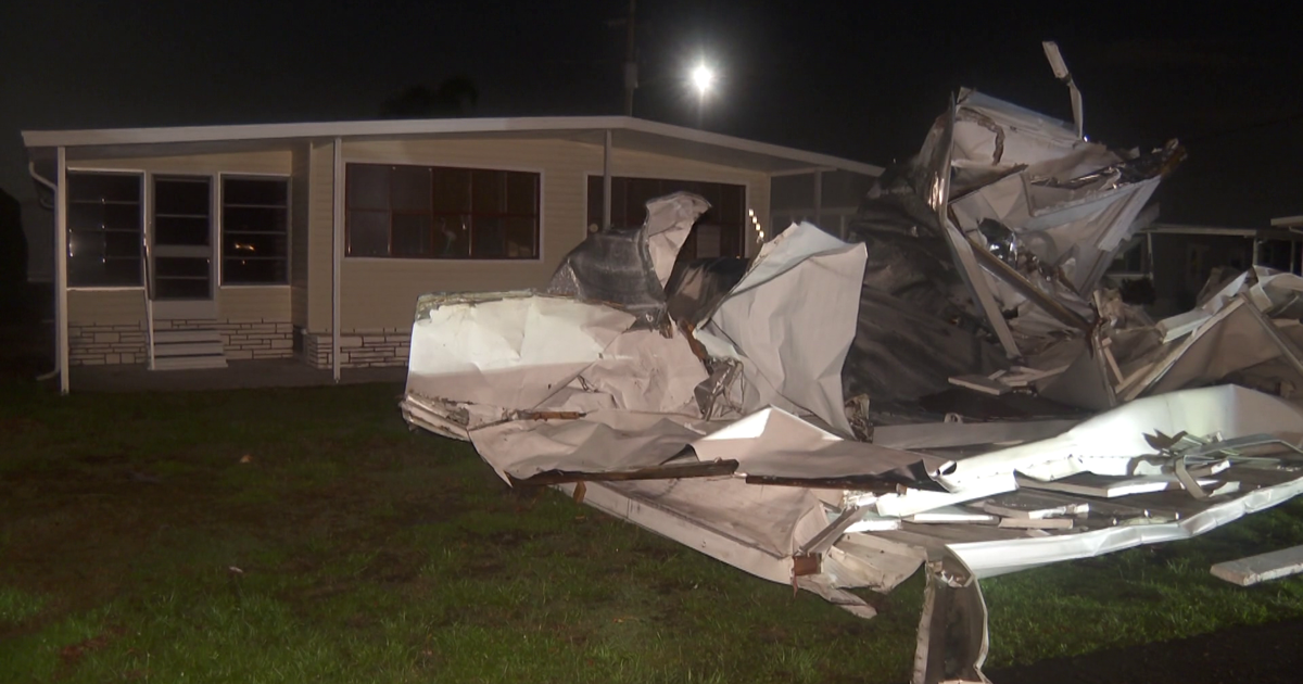 EF-0 tornado hits North Fort Myers, damages homes in Tamiami Village | Lee County
