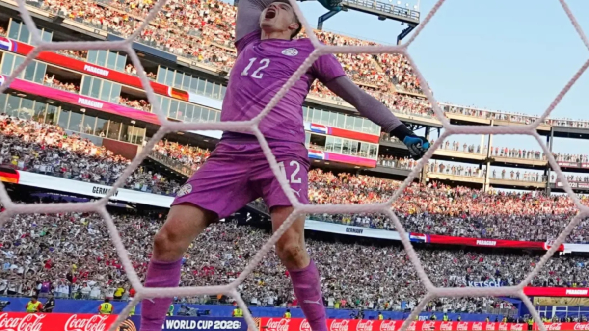 Orlando Gill, the Paraguayan goalkeeper who is up against Mbappé: a price that could be a "bargain" on the market in tune with the World Cup trend