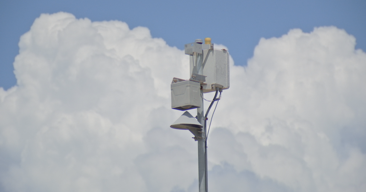 Fort Myers Beach working to secure funding for lightning detection alarms | Lee County