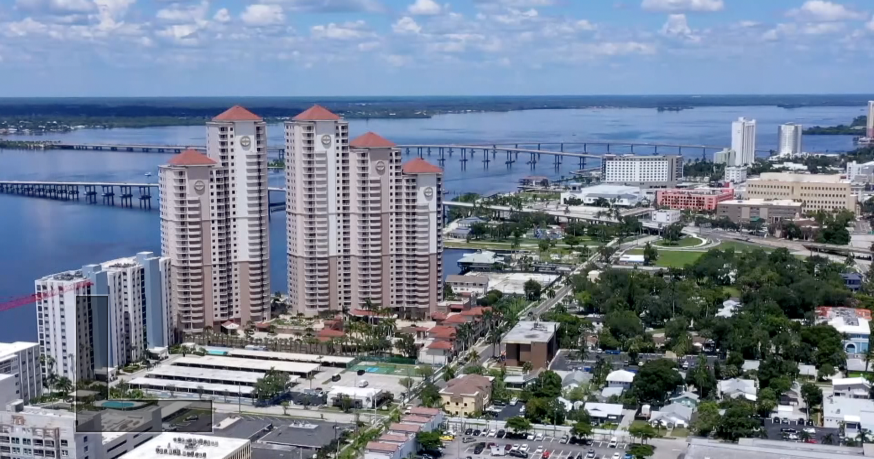 Southwest Florida home inventory drops 20%, market shifts toward neutral | WINK Smart