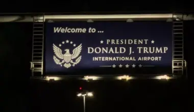 United Airlines Offers Free Airport Swap For Flyers Who Want To Avoid DJT | NewsRadio WIOD