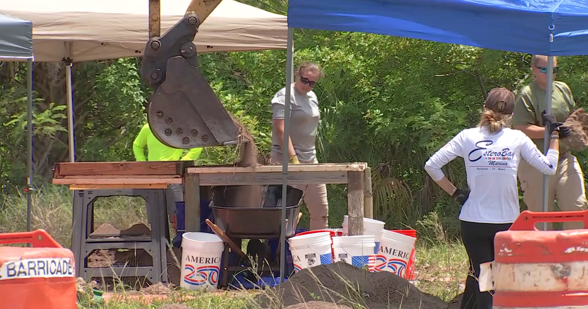 Vacant lot search in Cape Coral sparks questions about missing woman Lauren Dumolo | News
